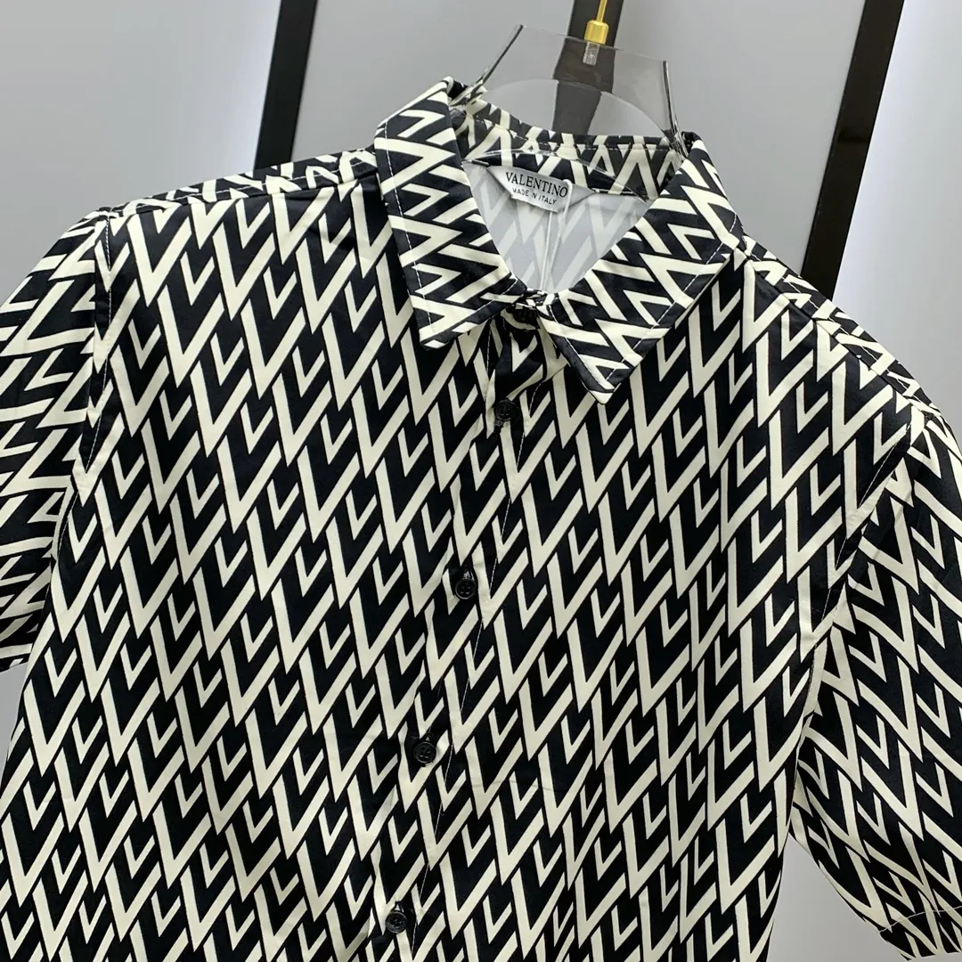 2026 New Arrival Valentino ，Premium ！ Breathable Quality。 Sizes M-3XL